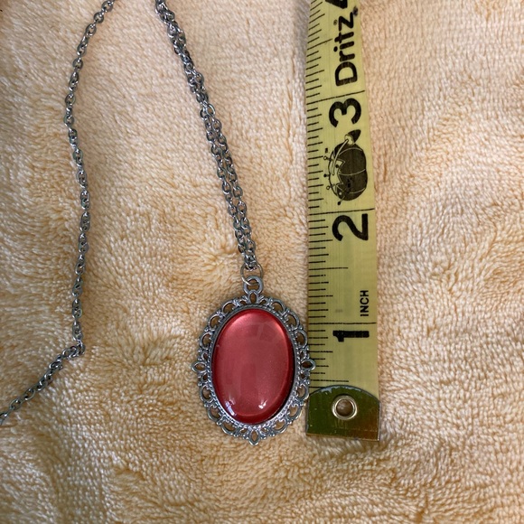 Peachy Keen hand-painted pendant - Picture 7 of 9